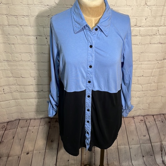 Mod-o-doc size small black and blue comfortable button up - Picture 1 of 5